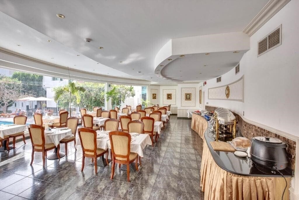 Изображение Al Khalidiah Resort (ex. Villa Al Khalidiah Sharjah) 3*