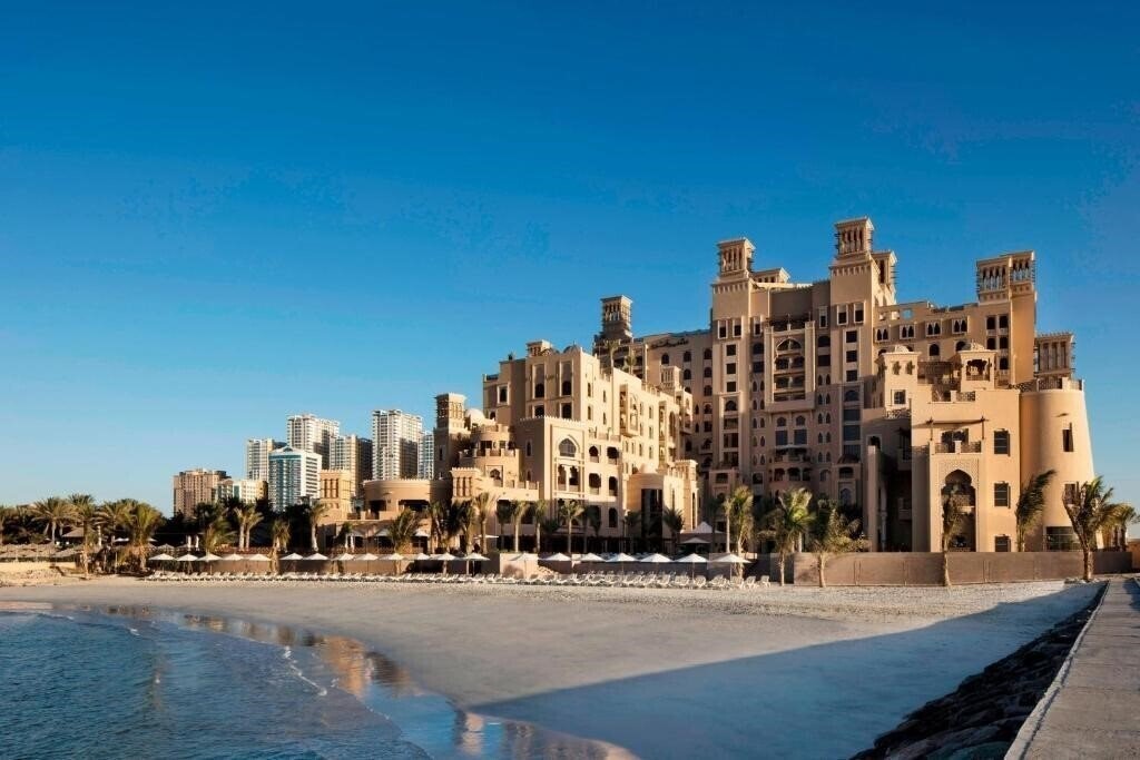 Картинка Sheraton Sharjah Beach Resort & SPA 5*