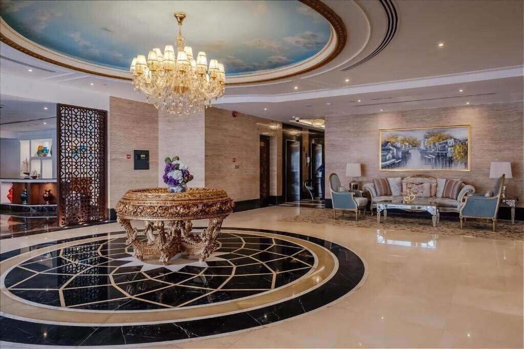 Отель Crystal Plaza Al Majaz 4*