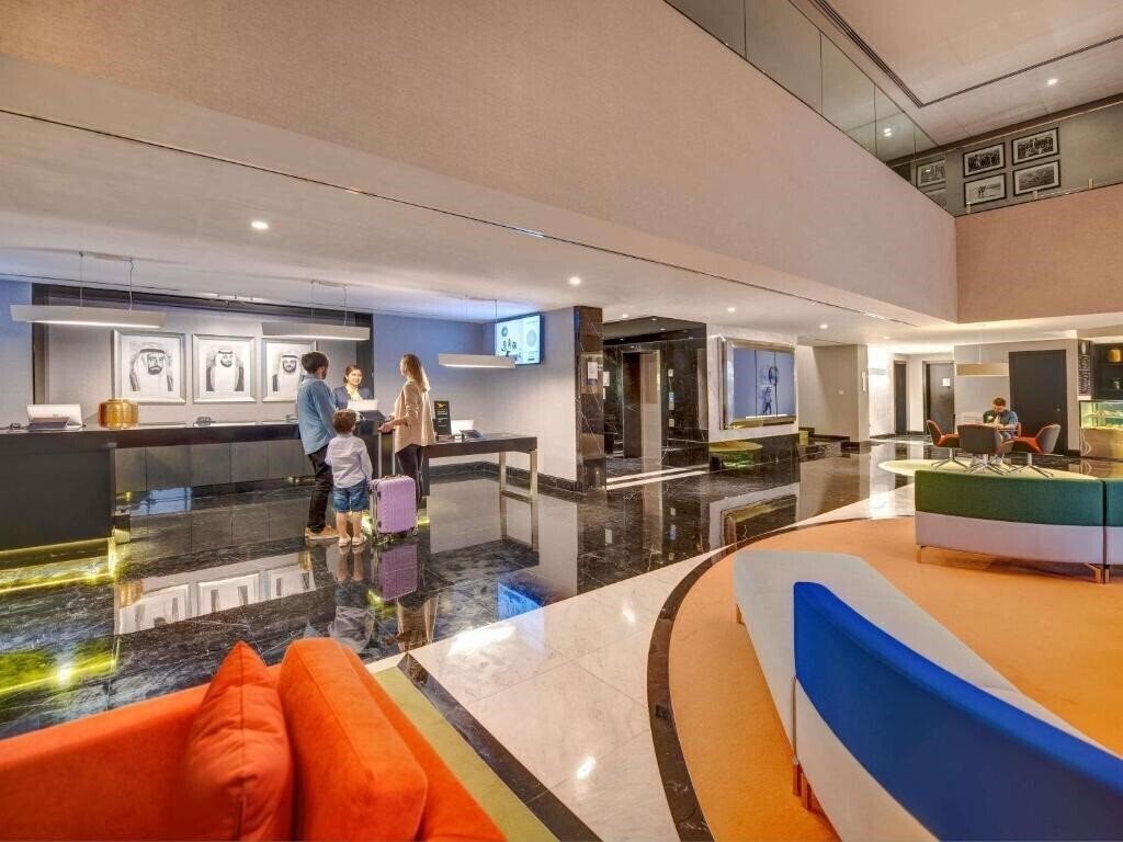 Фото Novotel Sharjah Expo Centre 4*