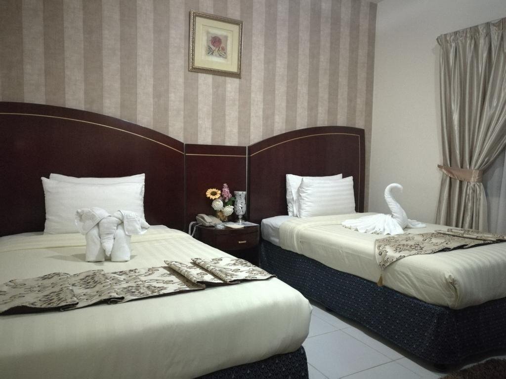 Картинка Royal Crown 3*