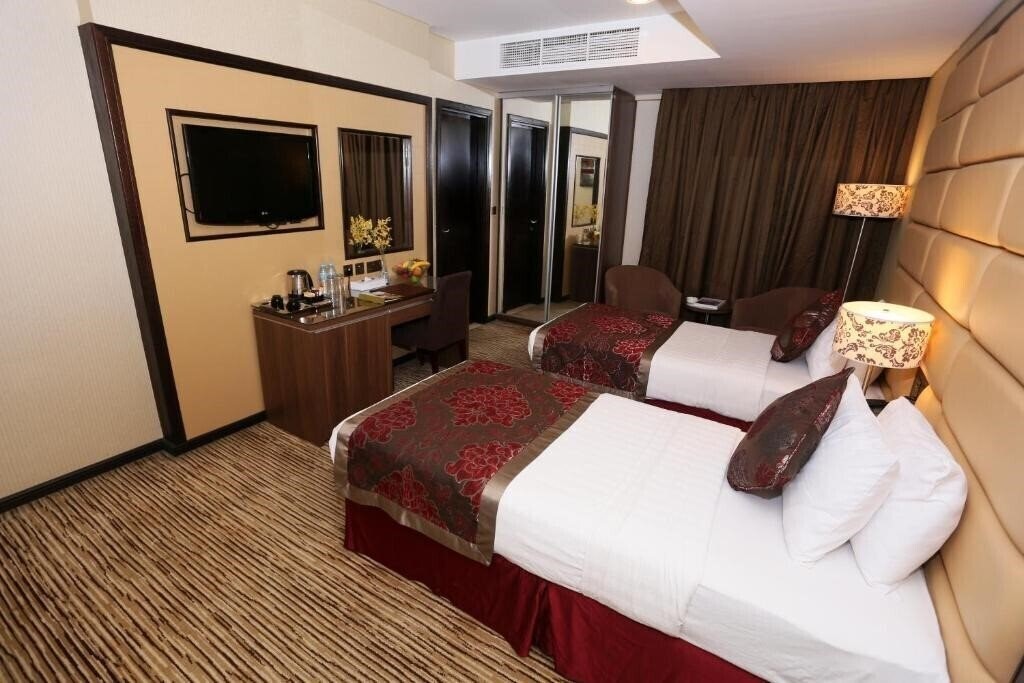 Фото Al Hamra Hotel Sharjah 4*