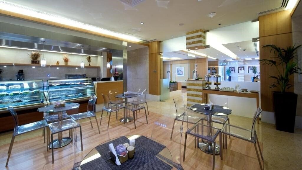 Фото Time Ruby Hotel Apartments (ex. Ruby Living Courts) апартаменты