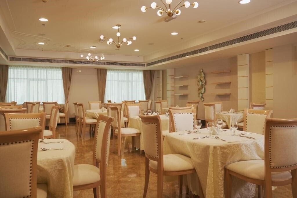 Изображение Royal Grand Suite Hotel 4*