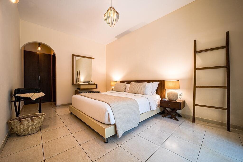 Изображение Umm Al Quwain Beach Hotel 4*