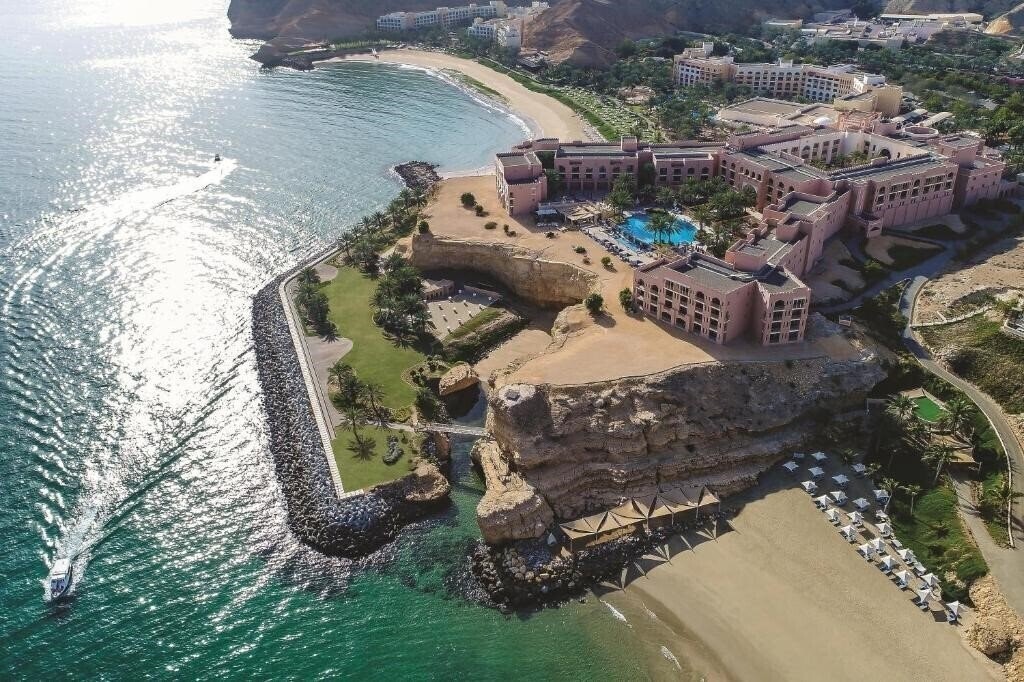 Изображение Al Husn Hotel Muscat 5*