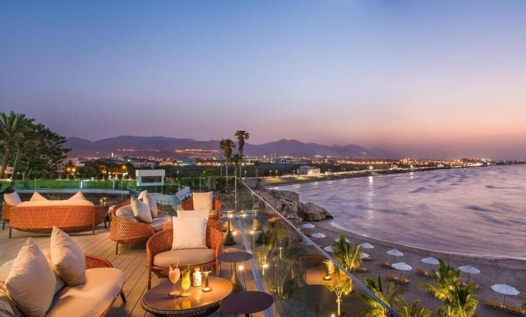 Crowne Plaza Hotel Muscat 4* фотосуреті