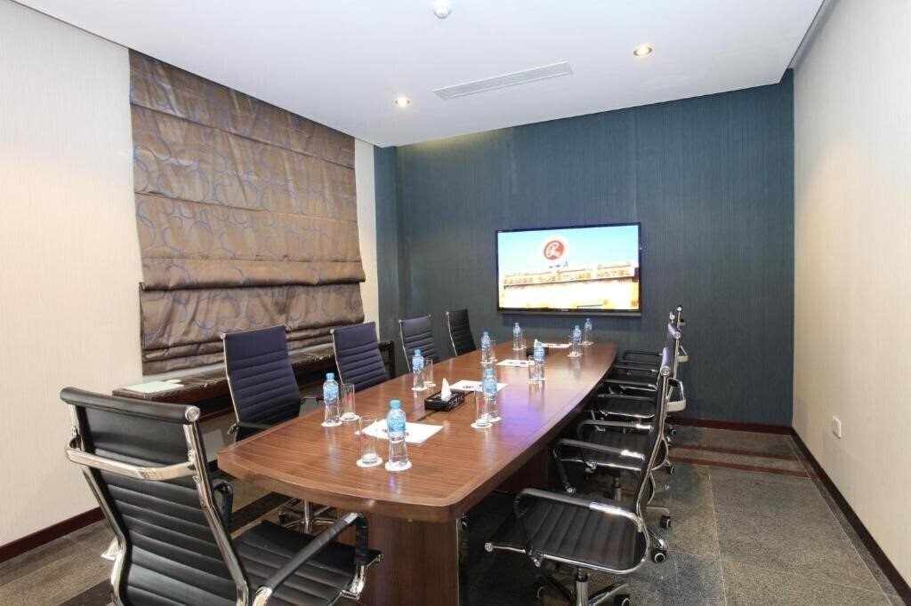 Ramee Guestline Hotel Qurum 3* суреті