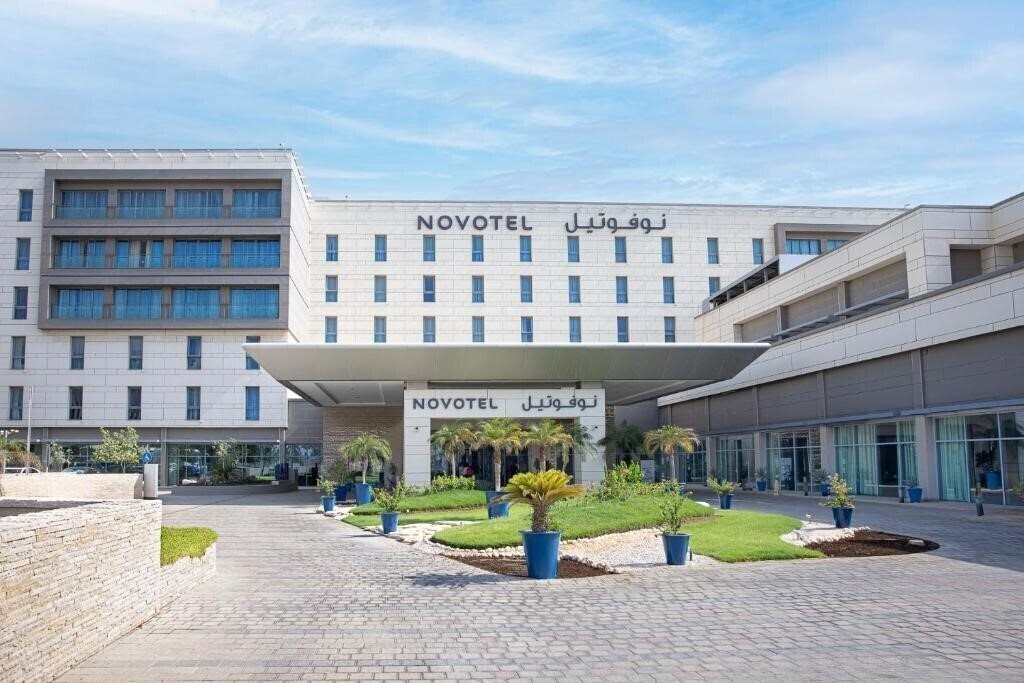 Картинка Novotel Muscat Airport 4*