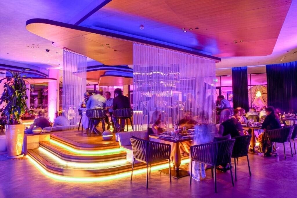 W Hotel Muscat 4* суреті