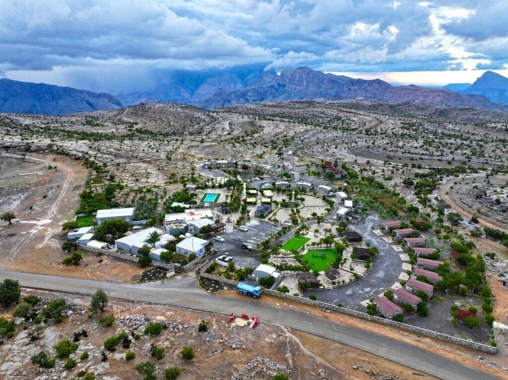 Отель Jebel Shams Resort 3*