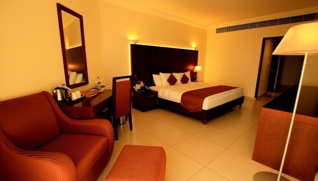 Отель Sohar Beach Hotel 4*