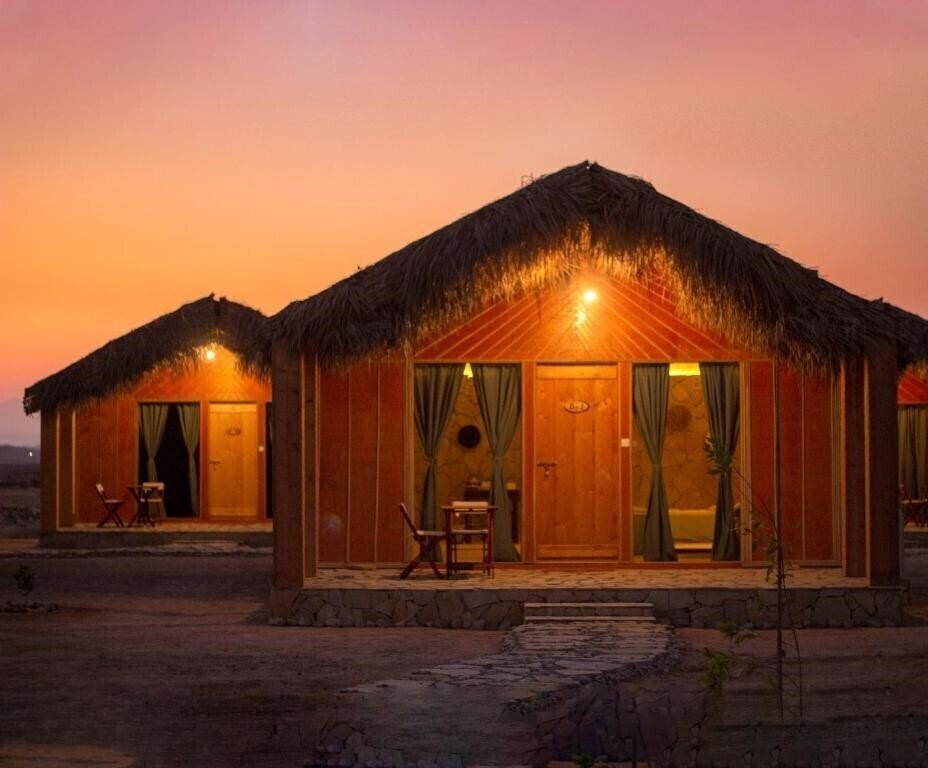Отель Sama Ras Al Jinz Resort 3*