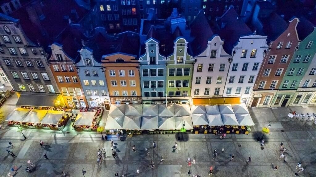 Отель Holland House Residence 4*