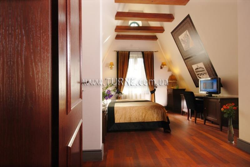 Holland House Residence 4* суреті