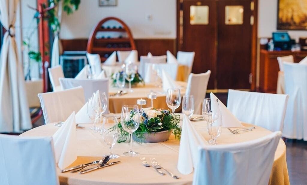 Admiral Hotel 4* суреті