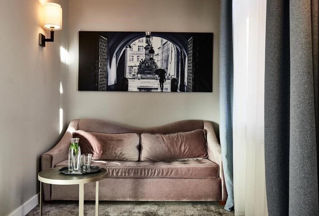 Unicus Hotel 4* суреті