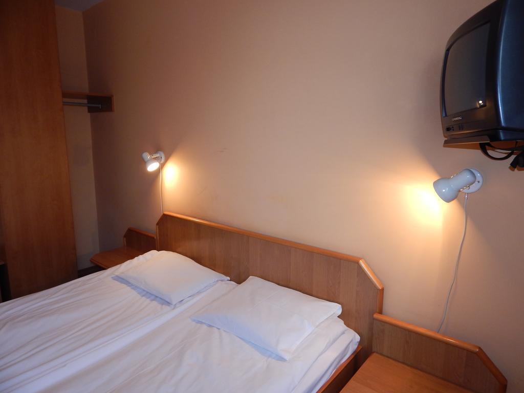 Junior Krakus 1* қонақ үйі