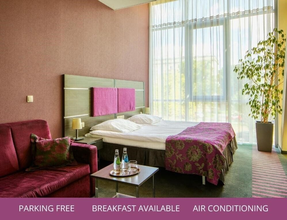 Отель Hotel Centrum 4*