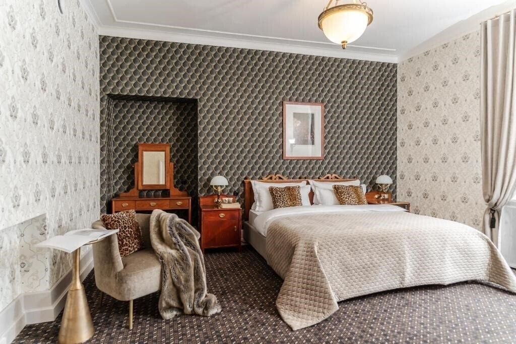 Отель Francuski Hotel 4*