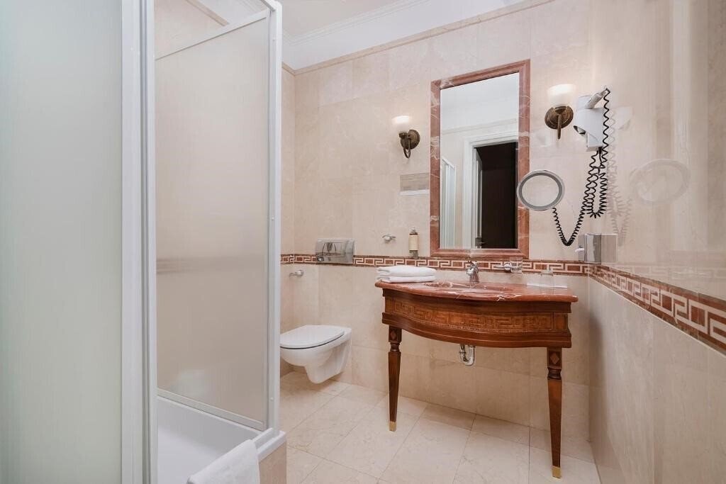 Ibb Grand Hotel Lublinianka 4* суреті