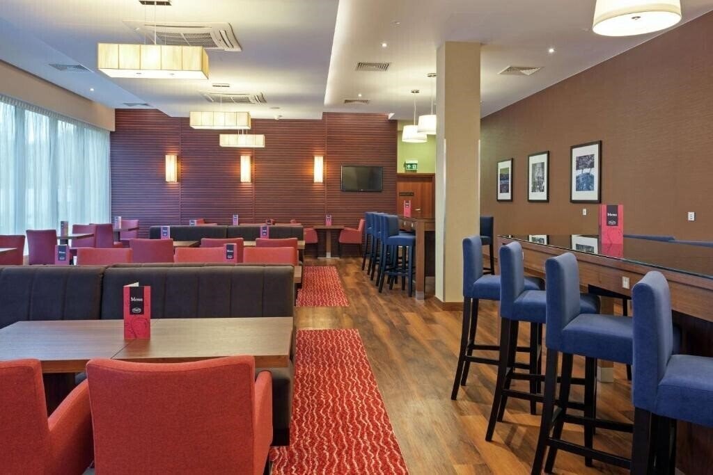 Изображение Hampton By Hilton Warsaw Airport 3*