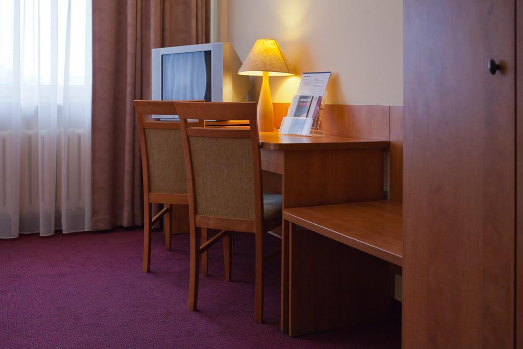 Изображение Atos 1*