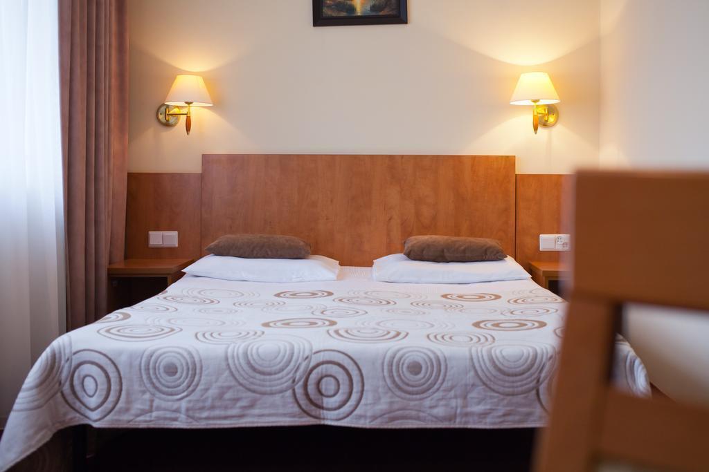 Картинка Atos 1*