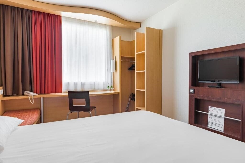 Ibis Warszawa Reduta 2* фотосуреті
