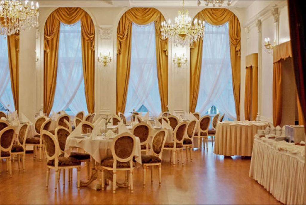 Фото Holiday Park 3*