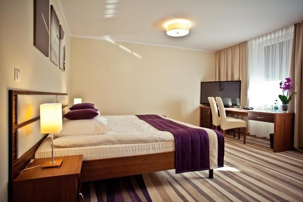Фото Hotel Mazovia Airport Modlin (ex. Best Western Airport Modlin) 3*