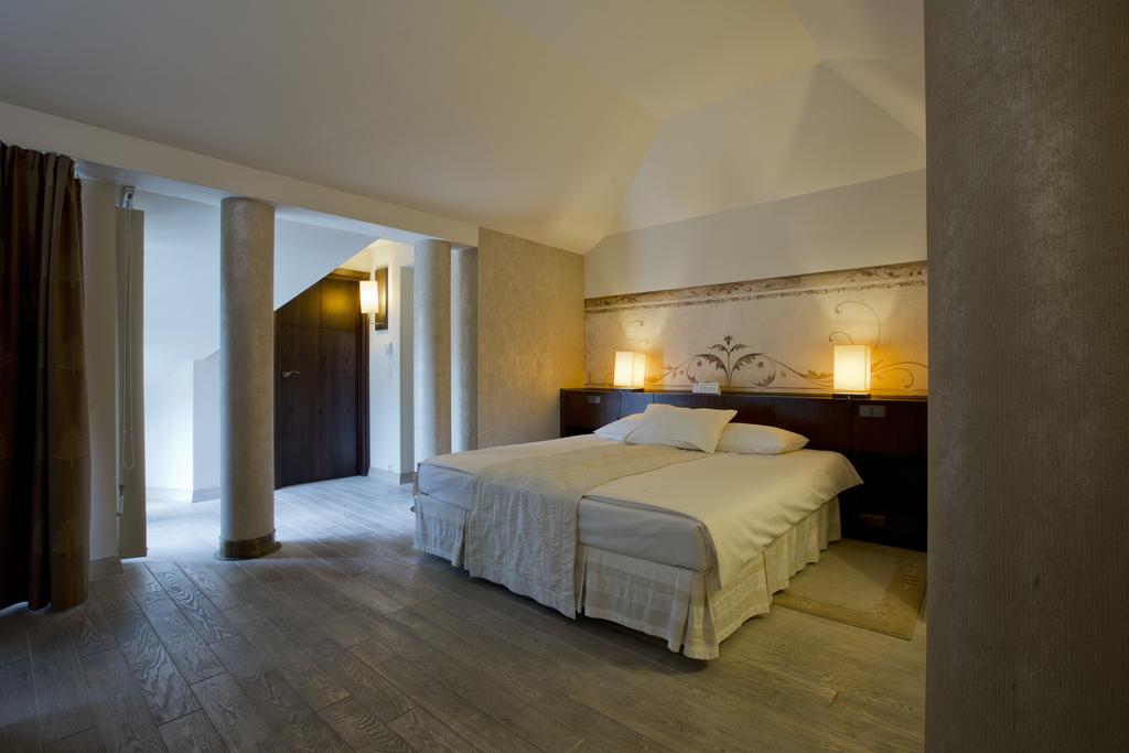 Mamaison Hotel Le Regina Warsaw 5* суреті