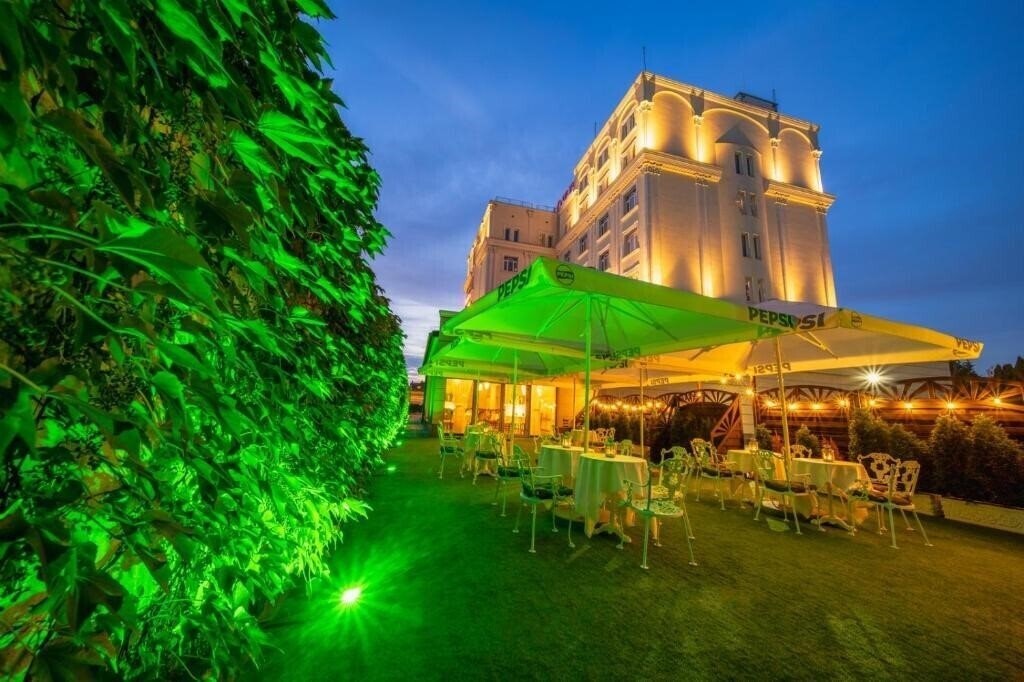 Отель Hotel Lord 5*