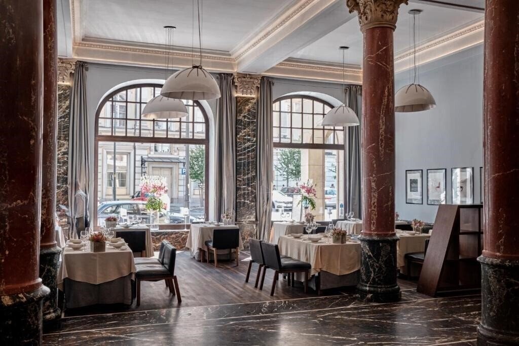 Monopol Hotel 5* суреті