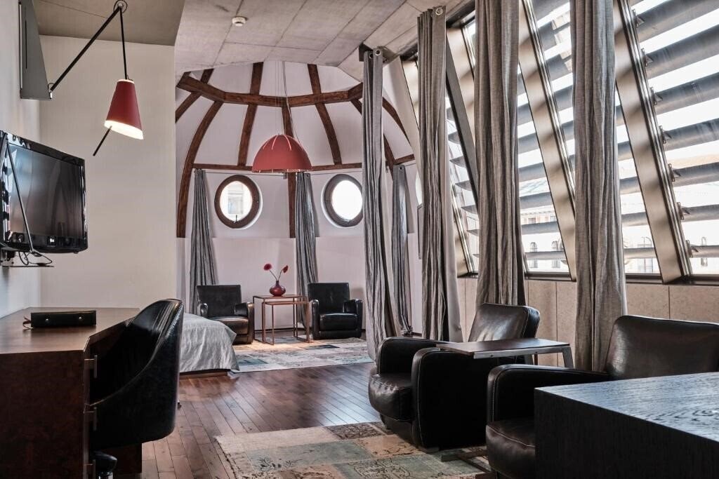 Monopol Hotel 5* суреті