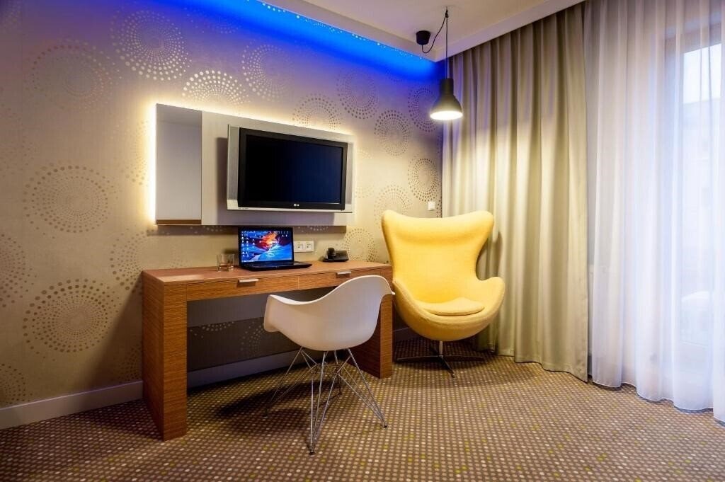 Invite 4* суреті