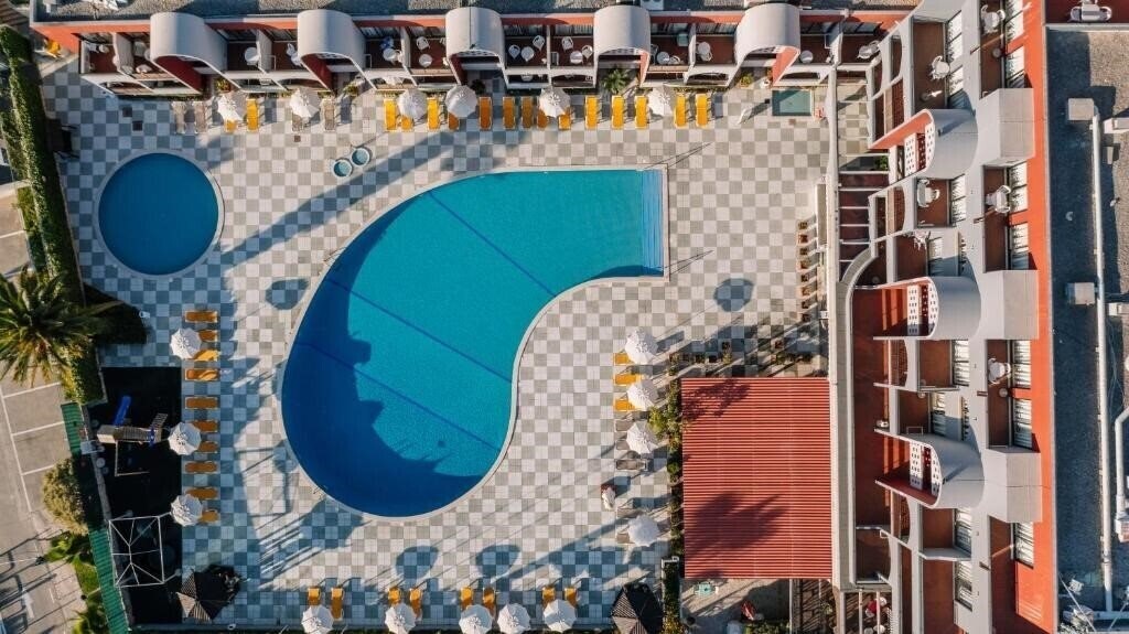 Картинка Muthu Oura Praia 4*