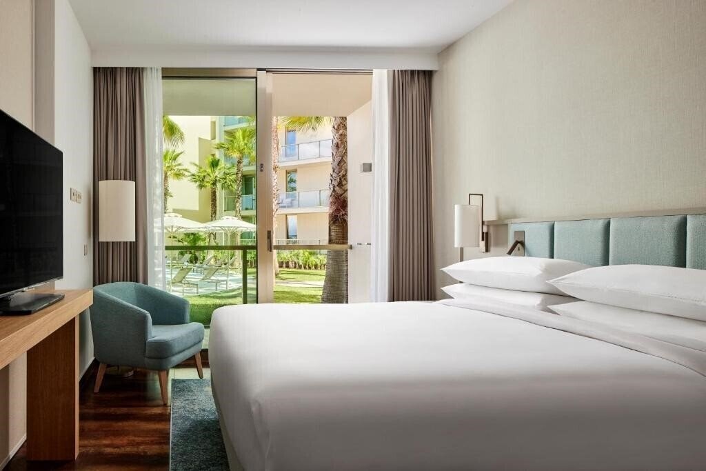 Фото Salgados Palm Village Apartments & Suites 4*