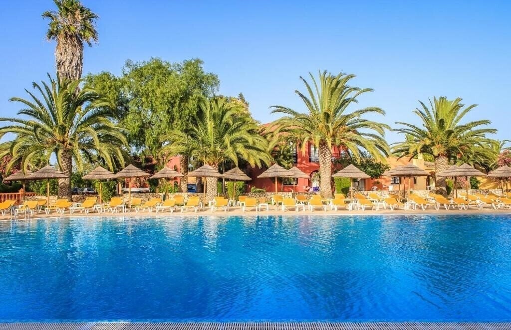 Colina Village 3* суреті