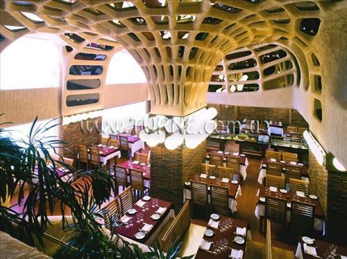 Отель Alcazar 3*