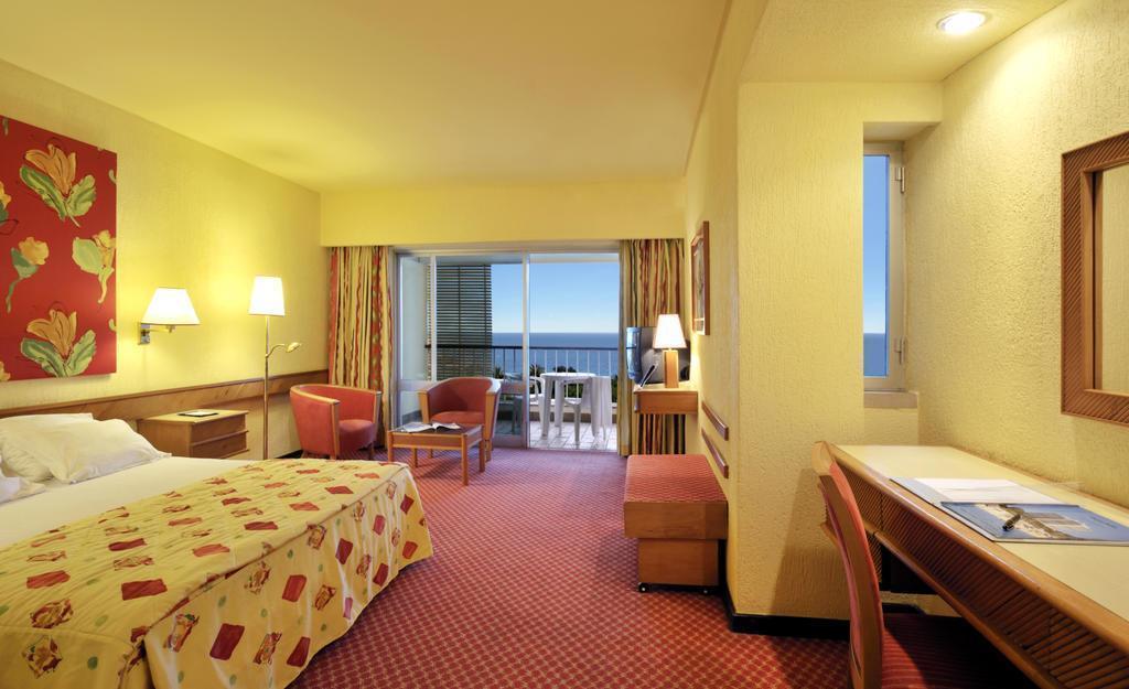 Отель Pestana Delfim 4*