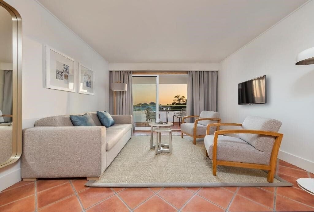 Фотография The Patio Suite Hotel 4*