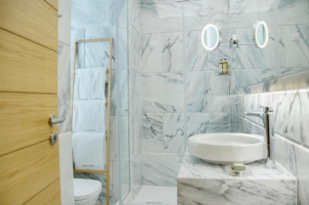 Изображение Brown'S Central Hotel 4*