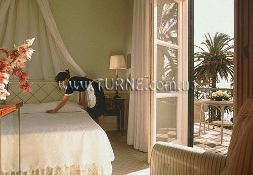 Reds Palace 5* суреті