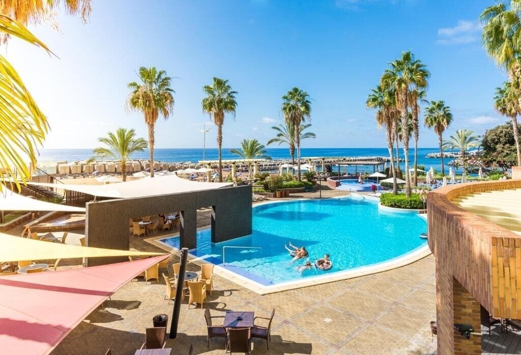 Отель Calheta Beach 4*
