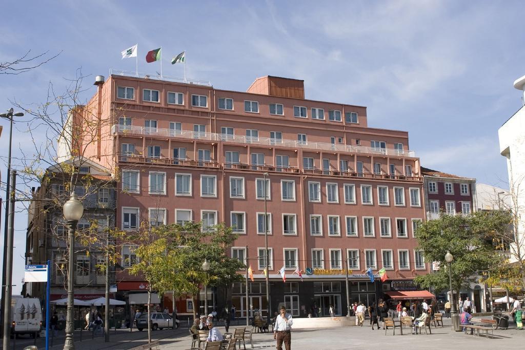Отель Quality Inn Porto 3*