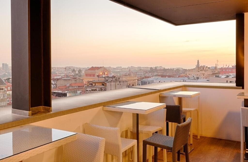 Отель Premium Porto Downtown 4*
