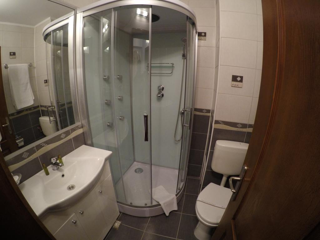 Изображение Apollonia 3*