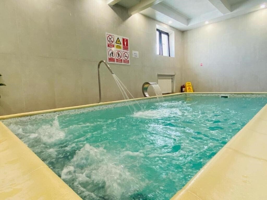 Отель Hotel Bulevard Predeal 3*