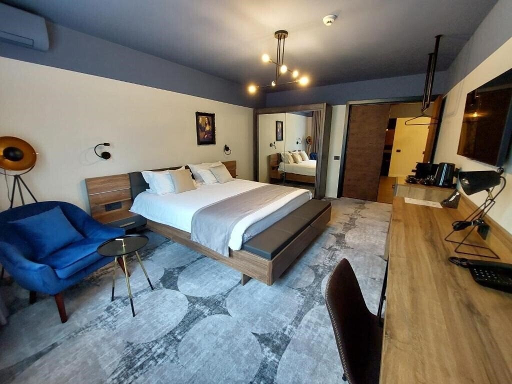 Изображение Bucharest Comfort Suites 4*